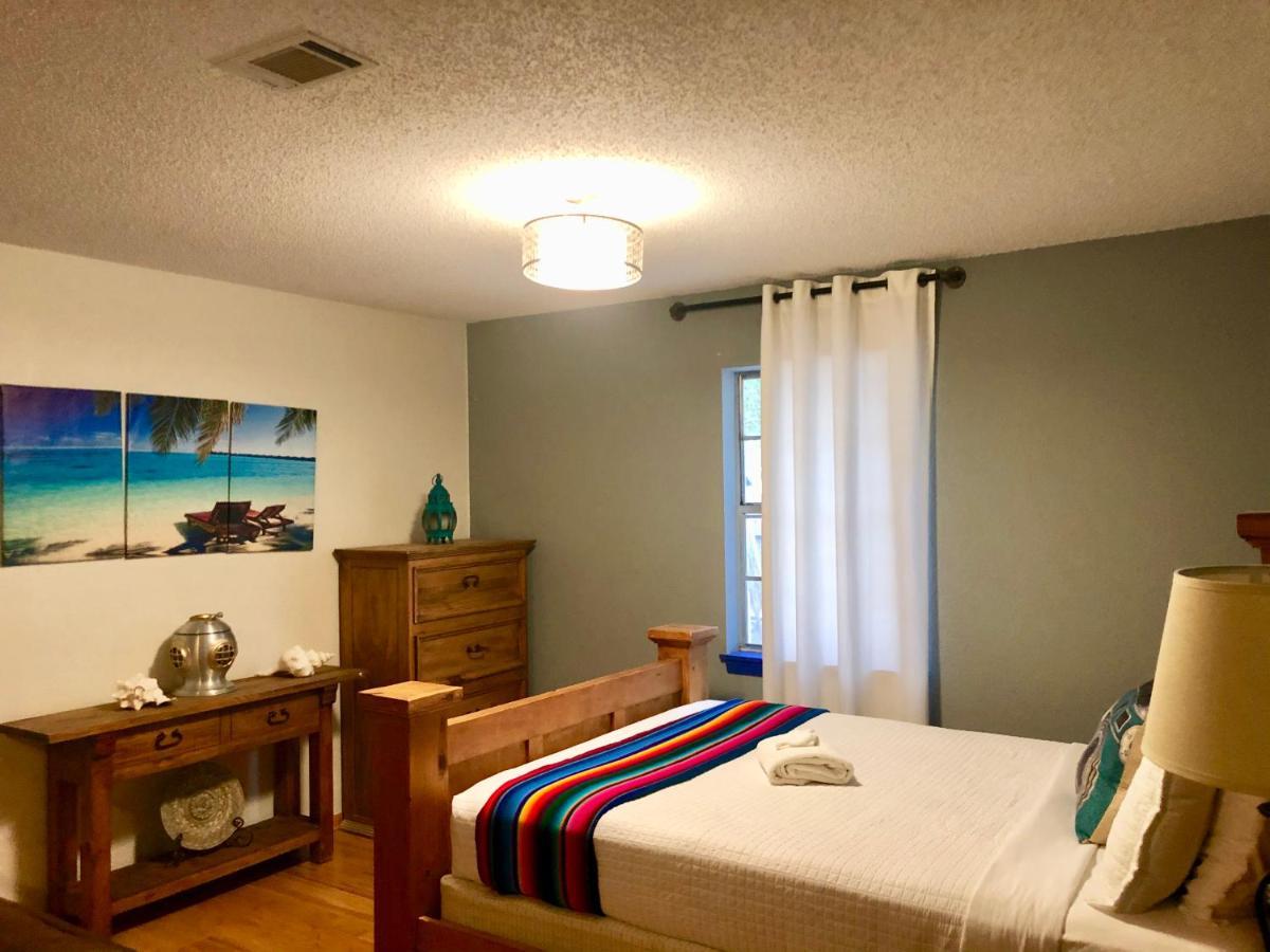 The Cove Bnb Hudson Bend Extérieur photo