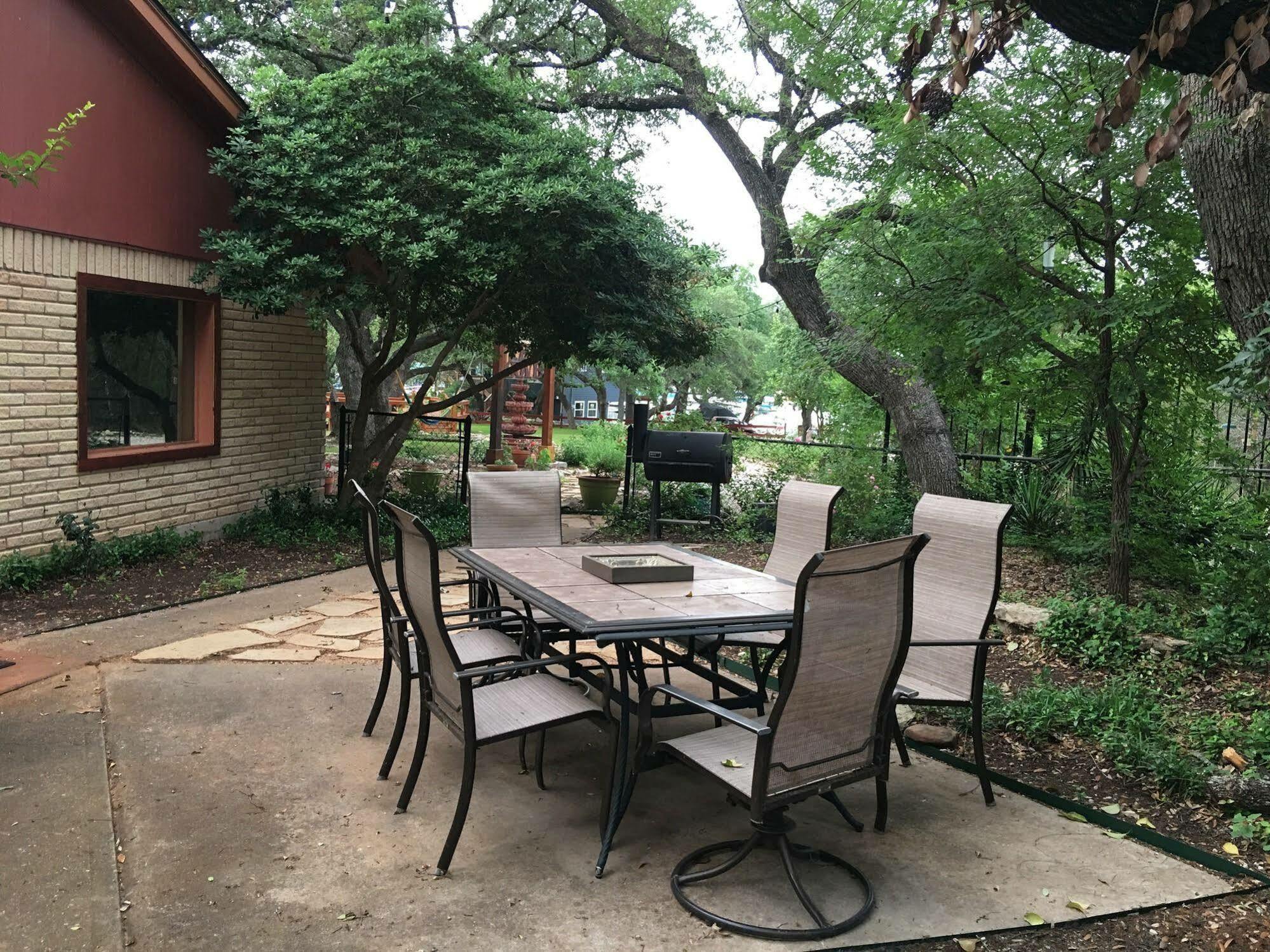 The Cove Bnb Hudson Bend Extérieur photo