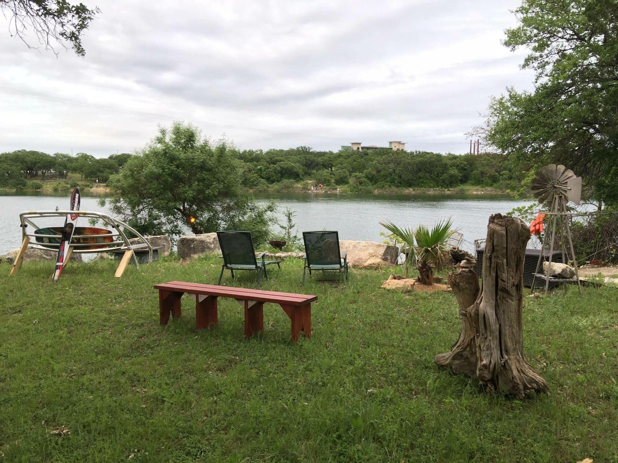 The Cove Bnb Hudson Bend Extérieur photo