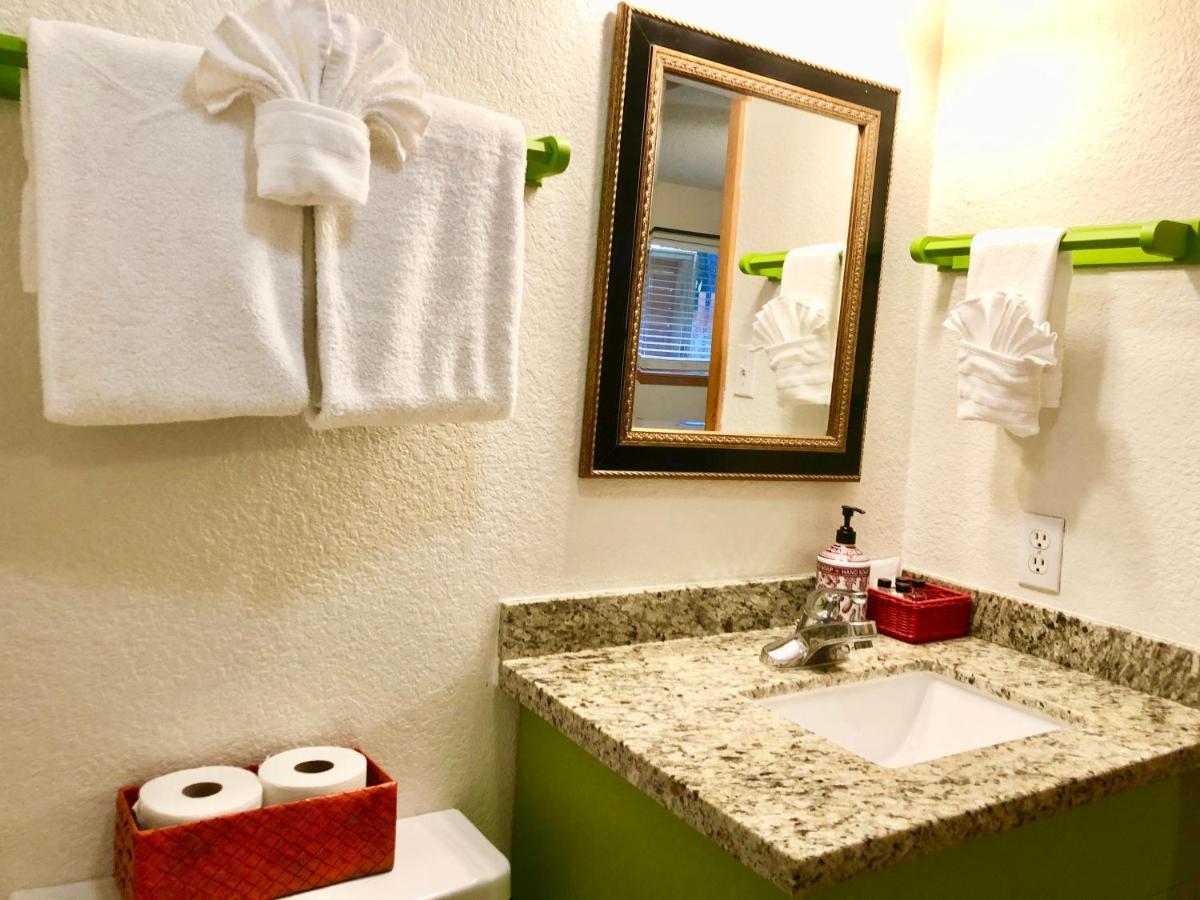 The Cove Bnb Hudson Bend Extérieur photo